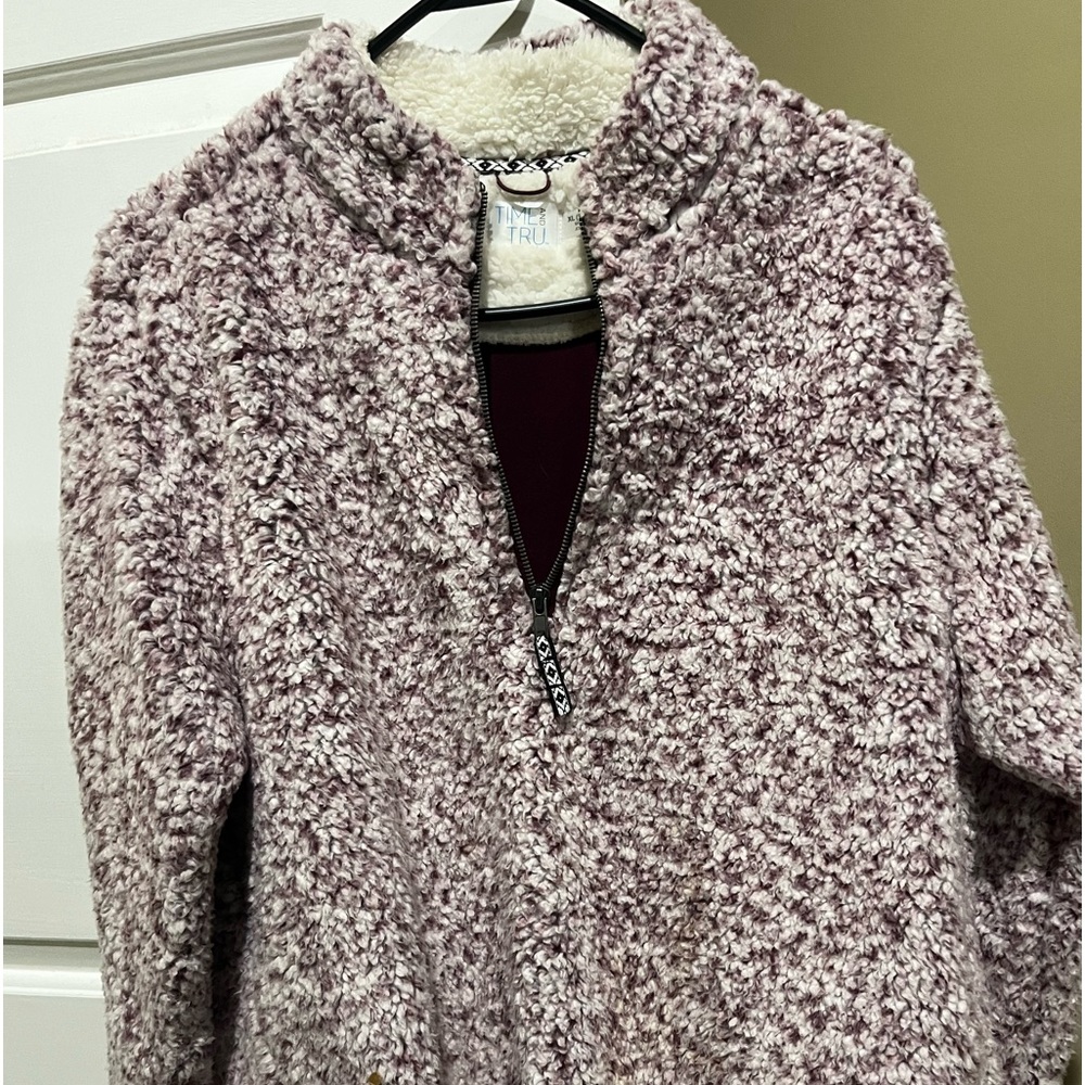 Time and tru women's wool like pullover sweatshirt. Size XL 16-18 like new